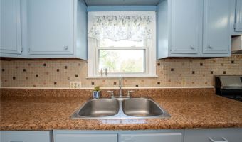 368 Grover Cleveland Hwy, Amherst, NY 14226