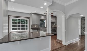 18 Middletown Ave, Atlantic Highlands, NJ 07716