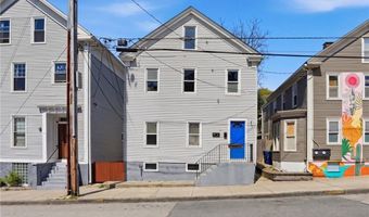 8 Mann Ave, Newport, RI 02840