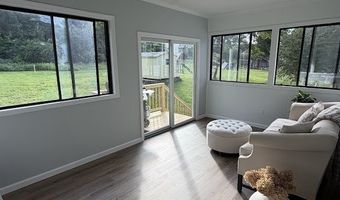 7 Rogers Dr, Danbury, CT 06810
