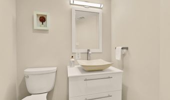 5000 BATTERY Ln 804, Bethesda, MD 20814