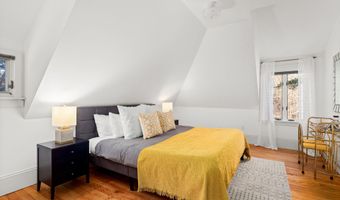 26 Old Searsport Ave, Belfast, ME 04915