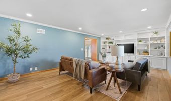 291 W Westwood Dr, Augusta, KS 67010