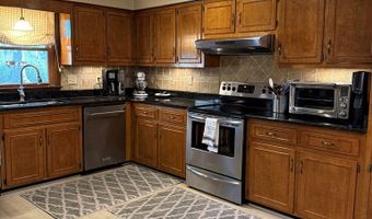 5686 Golden Isle W, Baxley, GA 31513