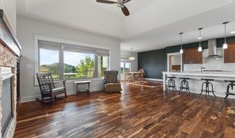 2908 NW Sharmin Dr, Ankeny, IA 50023