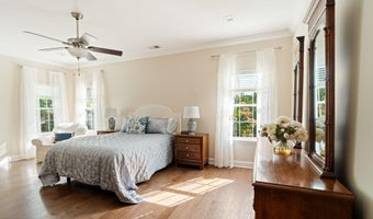10 Chapel Hill Ct, Barnegat, NJ 08005