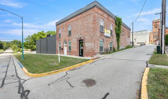 109-111 W Hazel St, Albion, IN 46701