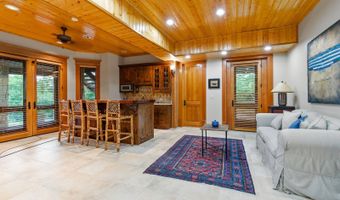 300 Eagle Point Dr, Albany, KY 42602