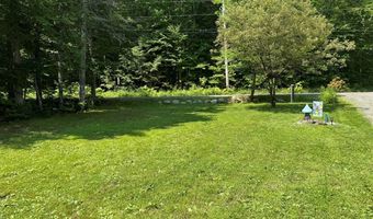 12 Beech Ridge Dr, Abbot, ME 04406
