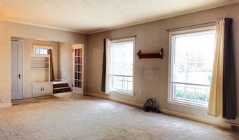 223 S SUPERIOR St, Antigo, WI 54409