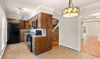 2345 S ROLFE St S, Arlington, VA 22202
