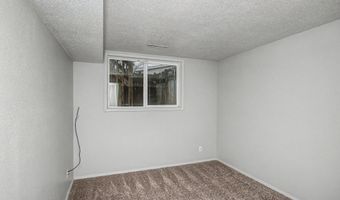 703 Meadow Pl, Ames, IA 50010