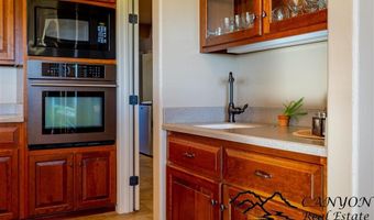 4924 Orchard Bench Rd, Basin, WY 82410