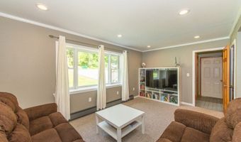 10 W Shore Dr, Alloway, NJ 07462