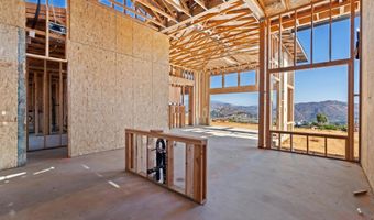 3916 Citrus Dr, Fallbrook, CA 92028