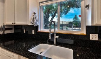 1070 Suzanne Dr, Angels Camp, CA 95222