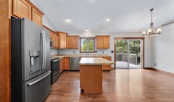 2544 Avery Ln, Altoona, WI 54720