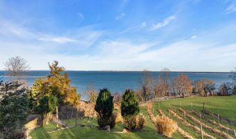 18 Belvidere Rd, Atlantic Highlands, NJ 07716