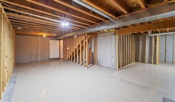 403 4th St NW, Altoona, IA 50009