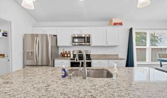 128 Cottage Ln, Atmore, AL 36502