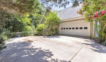 905 Daisy Ln, Athens, GA 30605