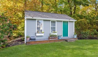 10 Honey Lou Ct, Cranston, RI 02921