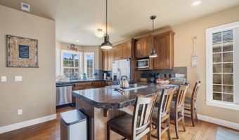 549 S FRONT St, Rockaway Beach, OR 97136