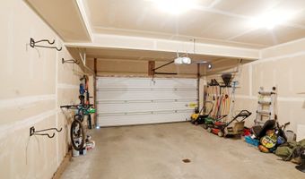 9061 Little Brook St, Anchorage, AK 99507