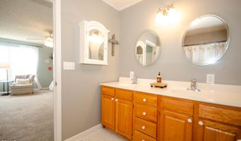 4580 Lakeshore Dr, Bean Station, TN 37708
