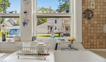 28 Chapel St, Augusta, ME 04330