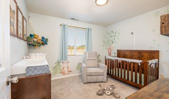 2002 S 60TH St, Springfield, OR 97478