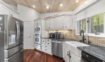 1126 Timber Climb Dr, Avon, IN 46123
