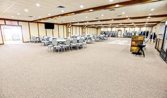 12805 S Shore Dr, Aberdeen, SD 57401