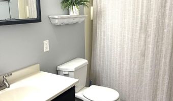 107 E 13 St, Atlantic, IA 50022