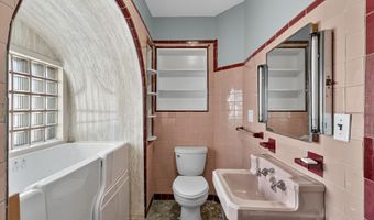 93 W 35TH St, Bayonne, NJ 07002