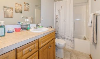 528 Kelsey Ln, Altoona, IA 50009