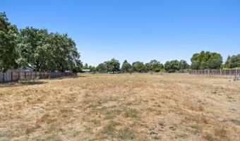 1055 S Wright Rd, Santa Rosa, CA 95407