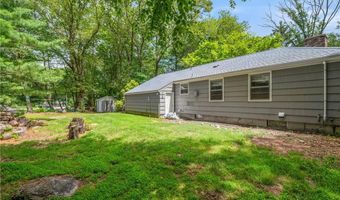 325 Shady Hill Dr, East Greenwich, RI 02818