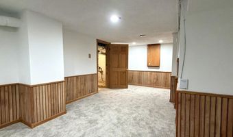 3023 Woodland St, Ames, IA 50014