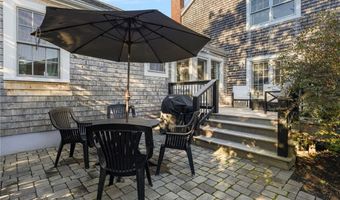 9 White Ter, Middletown, RI 02842