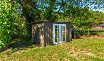 665 Rocky Summit Rd, Bean Station, TN 37708