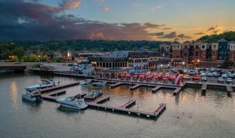 102 Center St, Algonquin, IL 60102