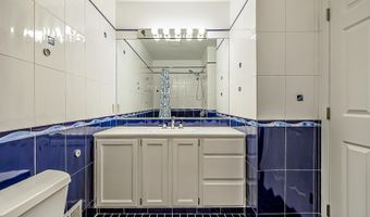 3999 Edmonton Ct, Ann Arbor, MI 48103