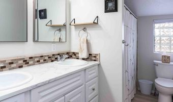 217 S PARK Ave, Aztec, NM 87410