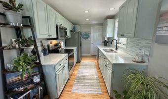 37 Mill Stream Ln, Arundel, ME 04046