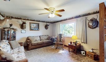 1195 New Milford Rd, Atwater, OH 44201