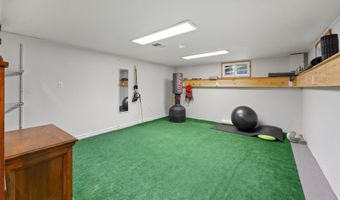 301 Wiese Rd, Cheshire, CT 06410
