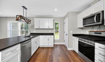 601 Springdale Woods Dr, Macon, GA 31210