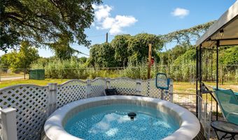 1307 W Palm Dr, Aransas Pass, TX 78336