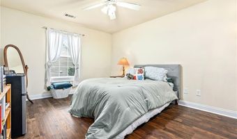 807 W LONGLEAF Dr 10, Auburn, AL 36832